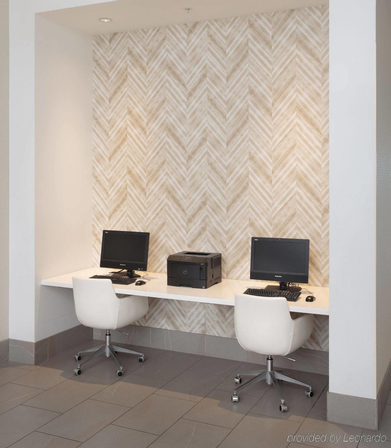Springhill Suites By Marriott Oceanside Beach Bagian luar foto